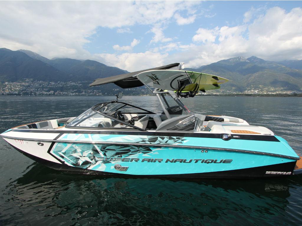 Image 3 - Santomauro Boats Charter