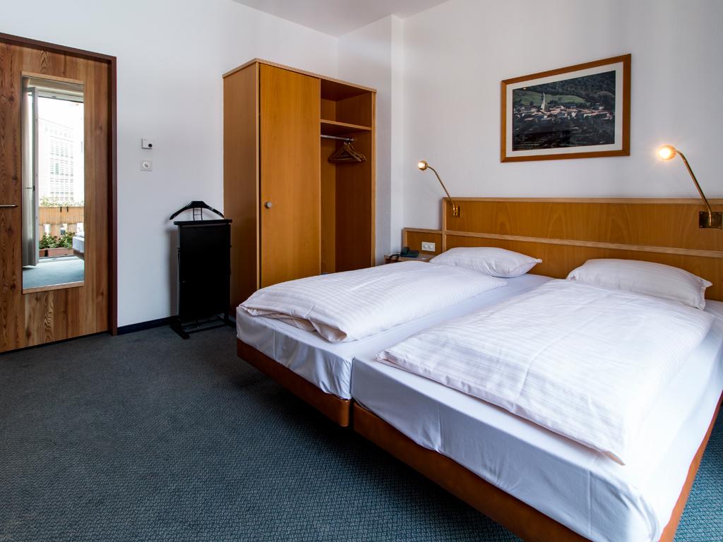 Image 3 - Hotel Touring e Mövenpick Restaurants