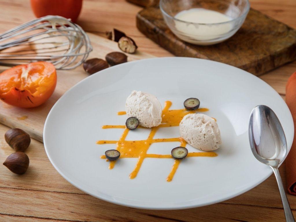 Image 1 - Spuma di castagne con passato di cachi - La ricetta