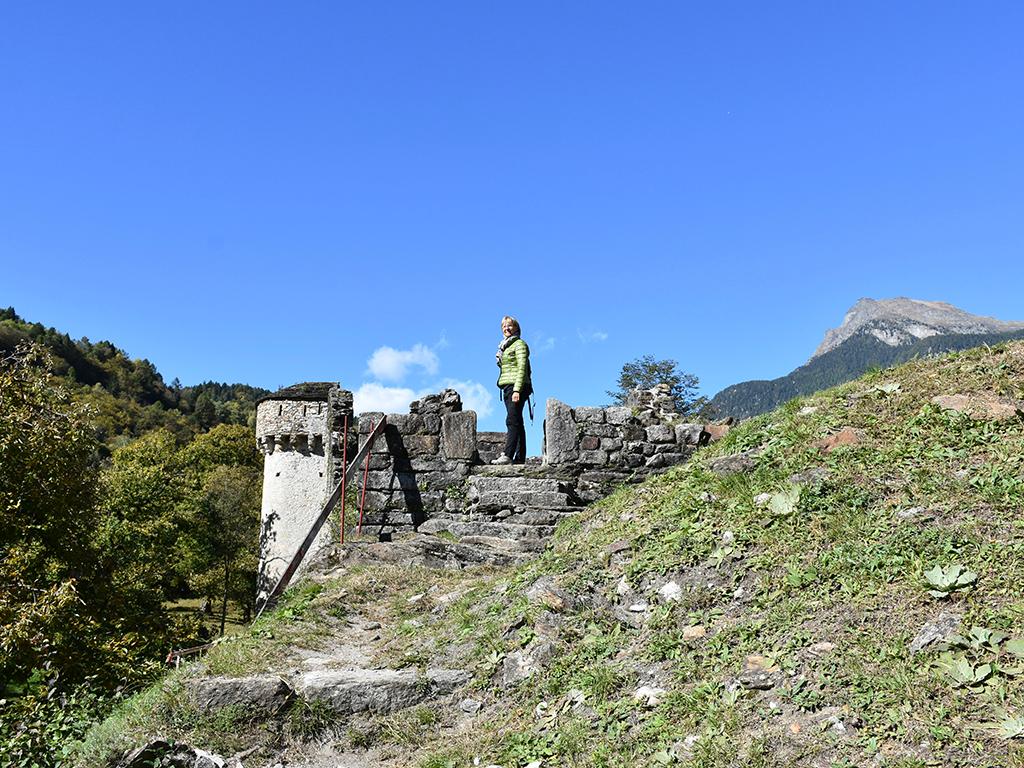 Image 6 - Rovine del Castello di Serravalle