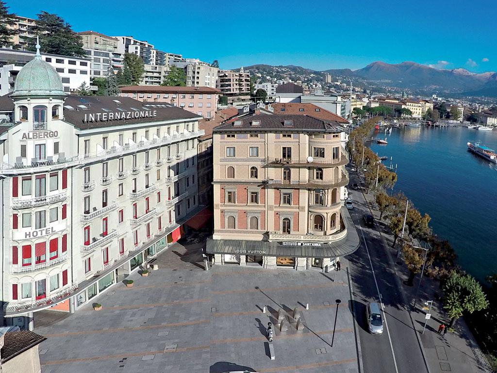 Image 0 - International au Lac Historic Lakeside Hotel - 0 Image 0 -