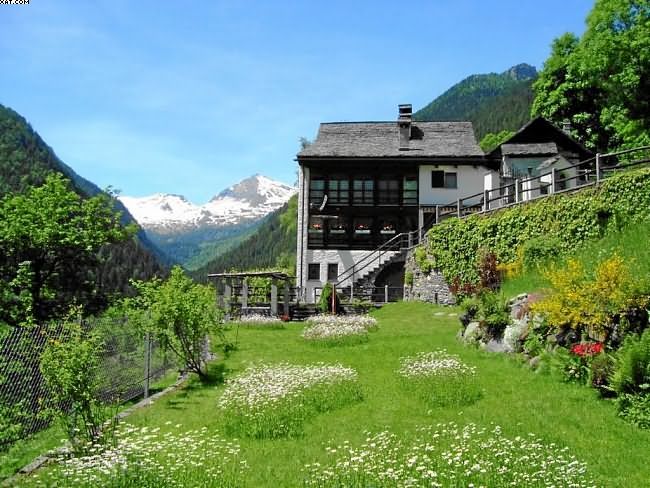Image 0 - 3 room holiday apartment 'Casa il Ghiro', Camanoglio, Cerentino, Valle Maggia