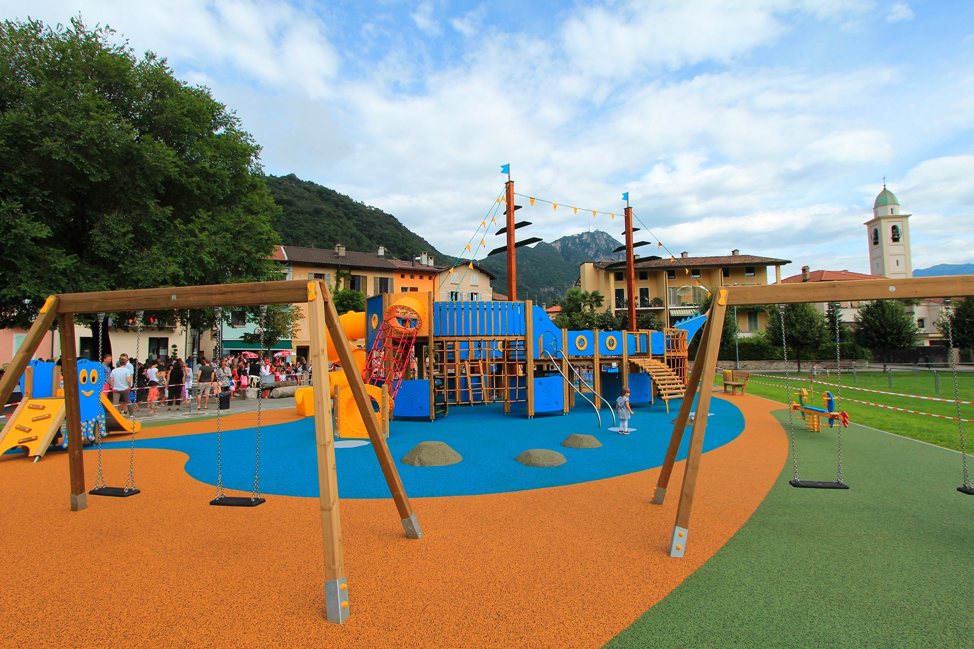 Image 2 - Parco giochi, Melide