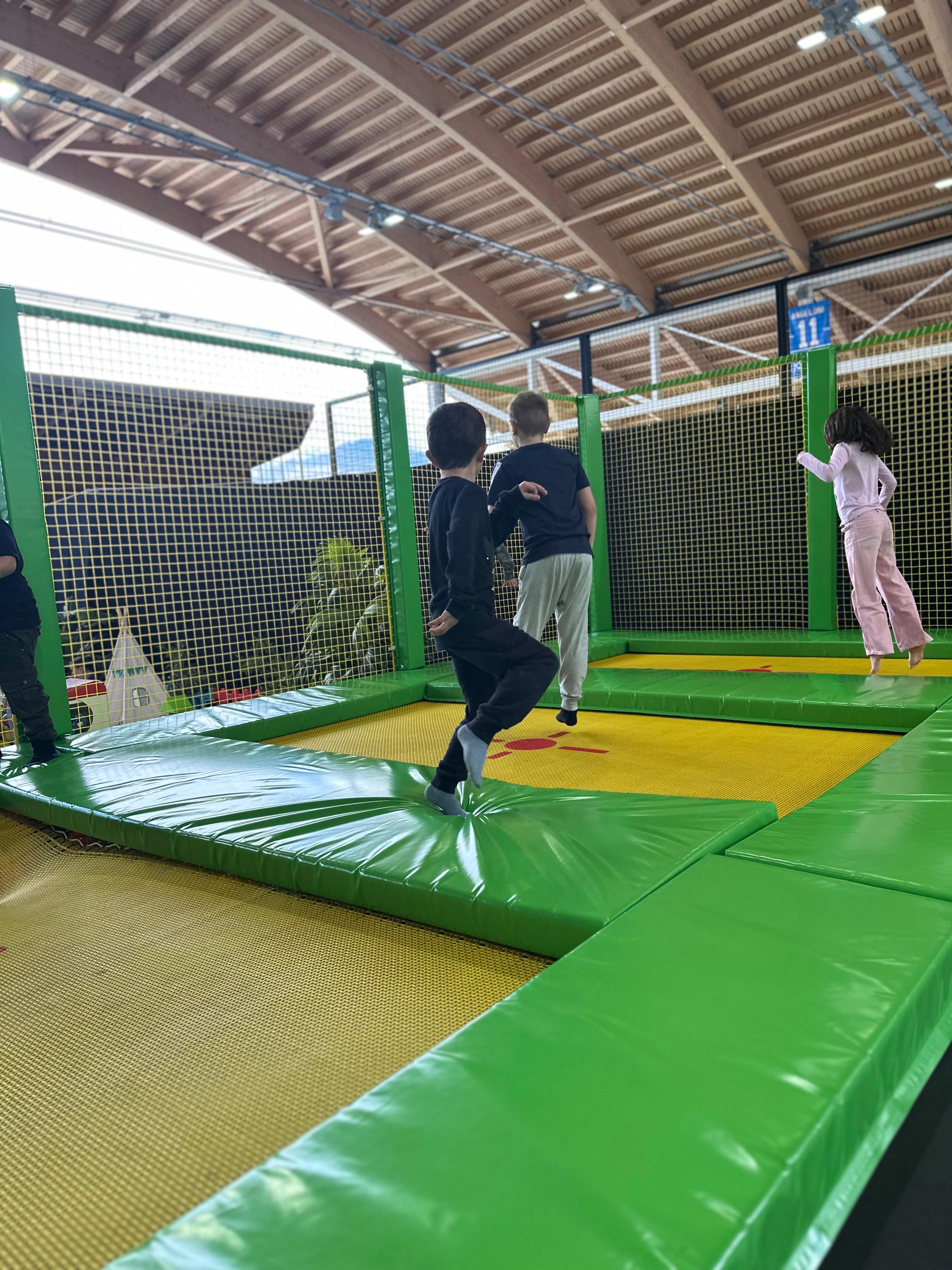 Image 0 - OASI PLAY PARK
