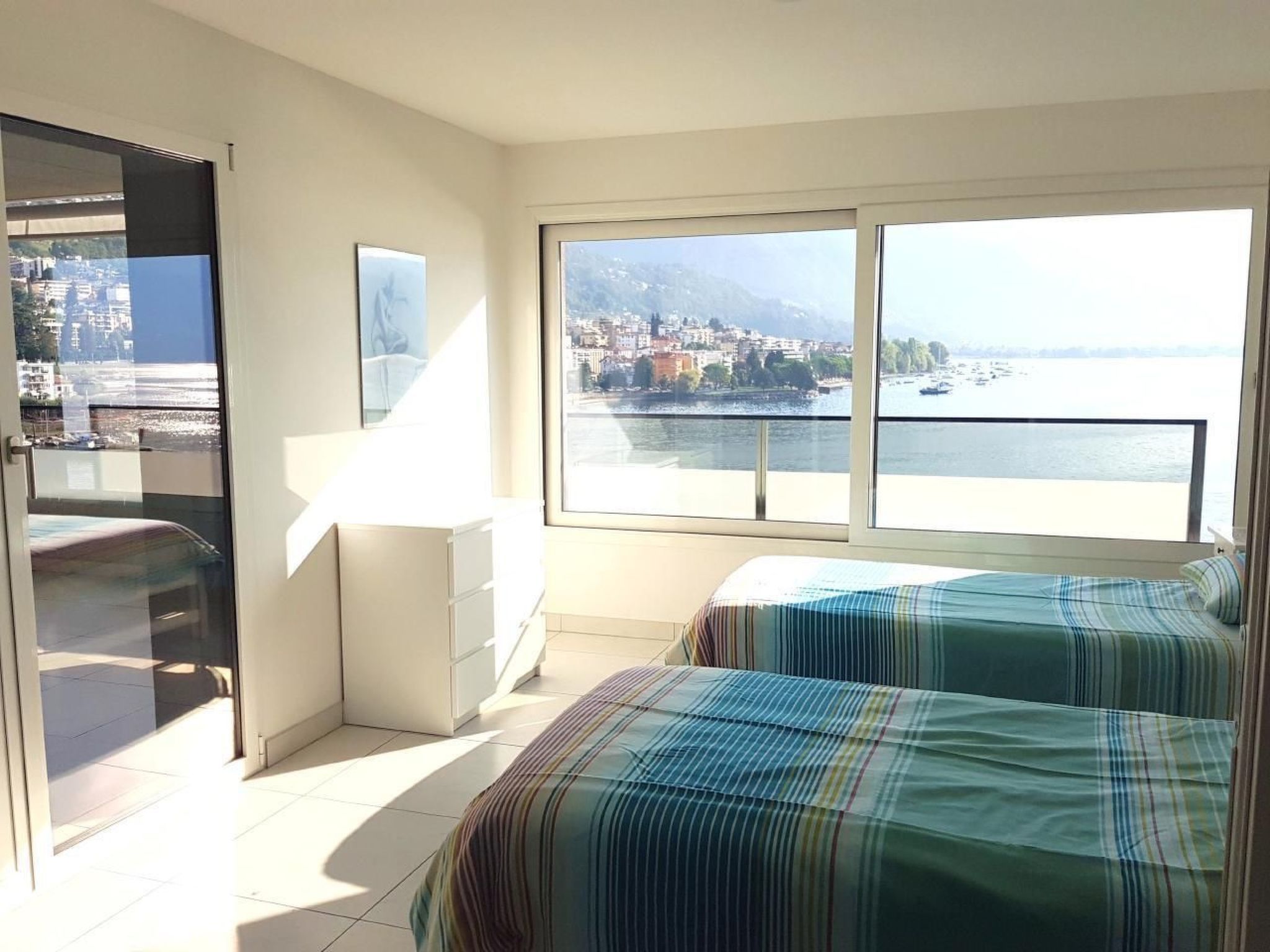Image 0 - Modern Lake Suite Apt. 605