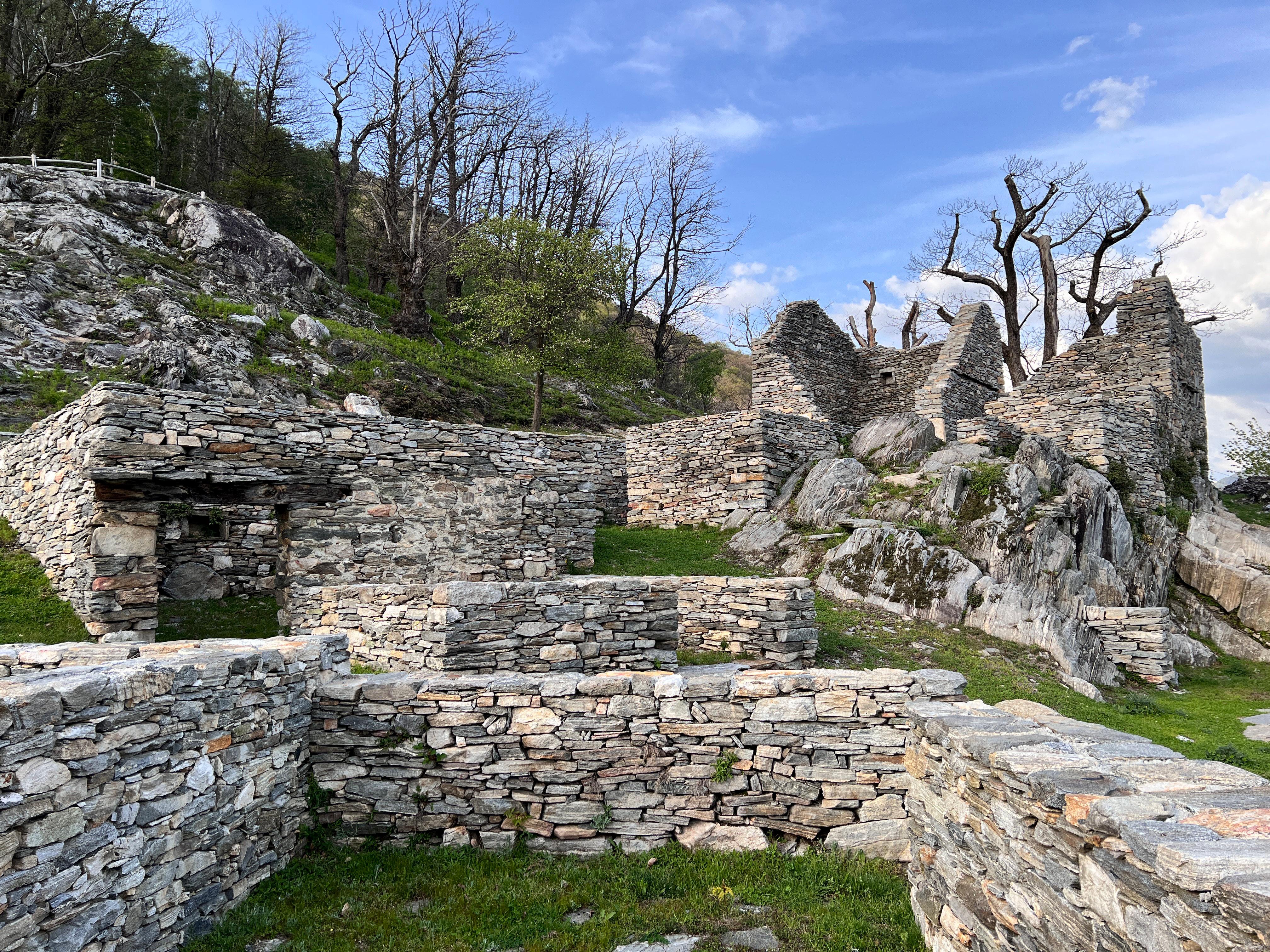 Image 4 - Puncètè archaeological site