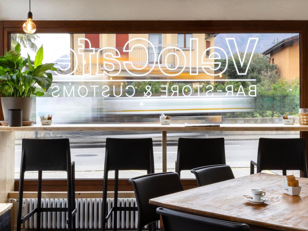 Image 0 - Velo Café - 0 Image 0 -