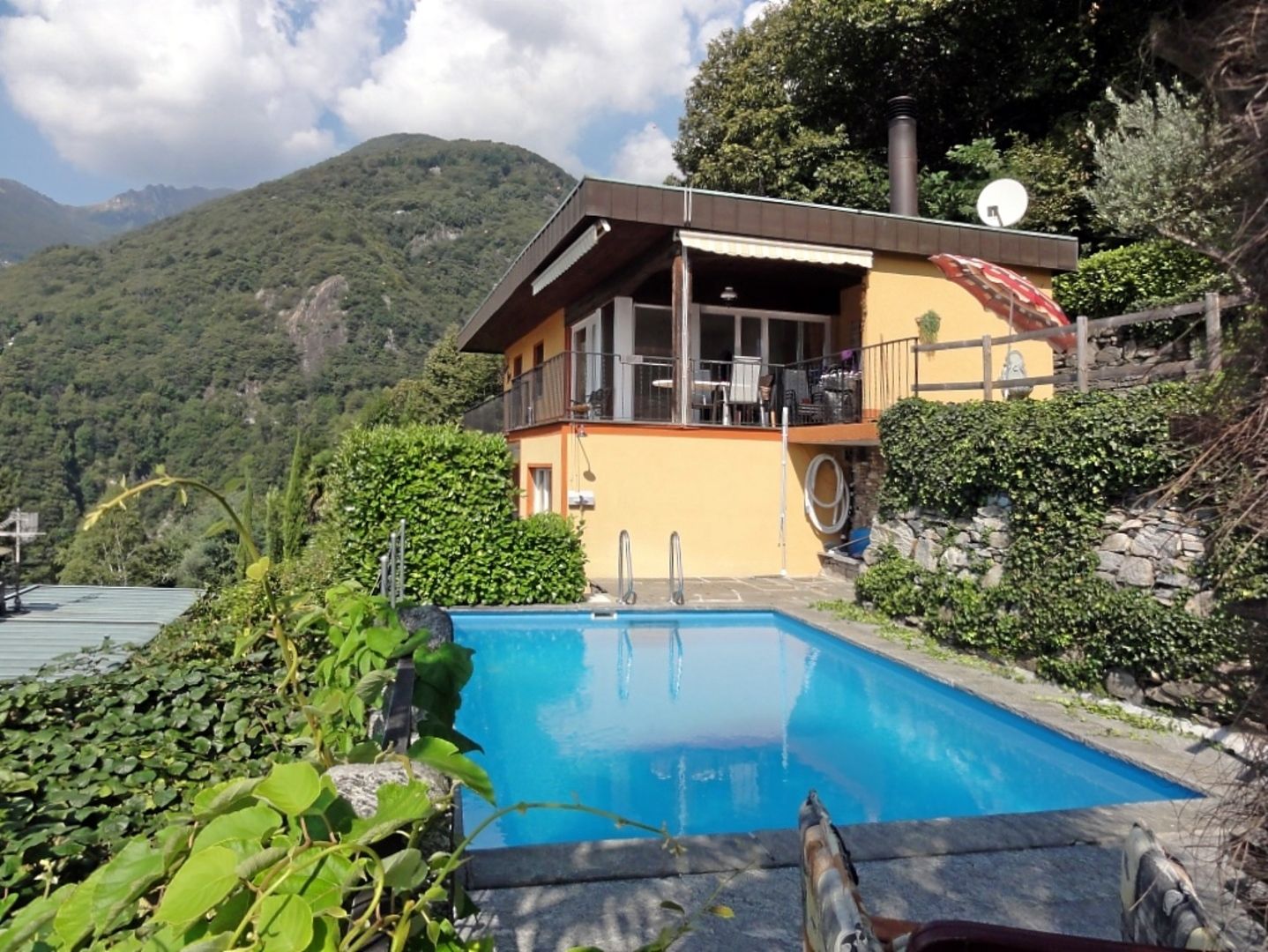 Image 0 - 3,5 room holiday apartment 'Casa al Bosco', Via Passaroro 68, Gordola-Gordemo
