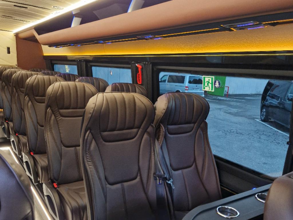 Image 0 - MF Executive Tours and Transfers