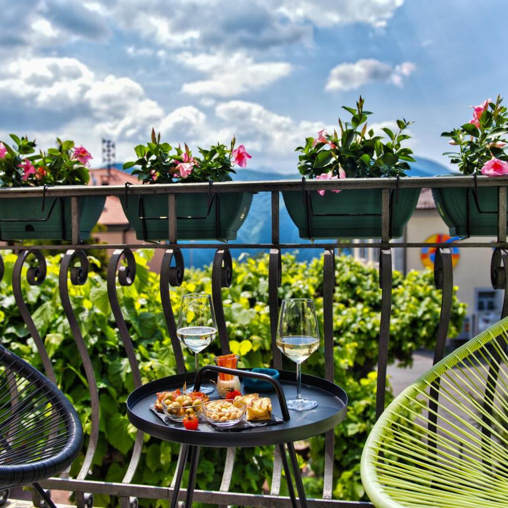 Image 33 - Salotto Brè