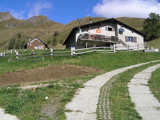 Image 0 - Capanna Piandios