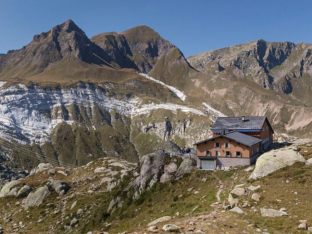 Image 0 - Leìt Hutte