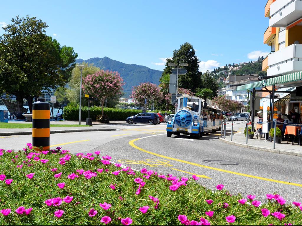 Image 2 - Sightseeing train Locarno and Ascona