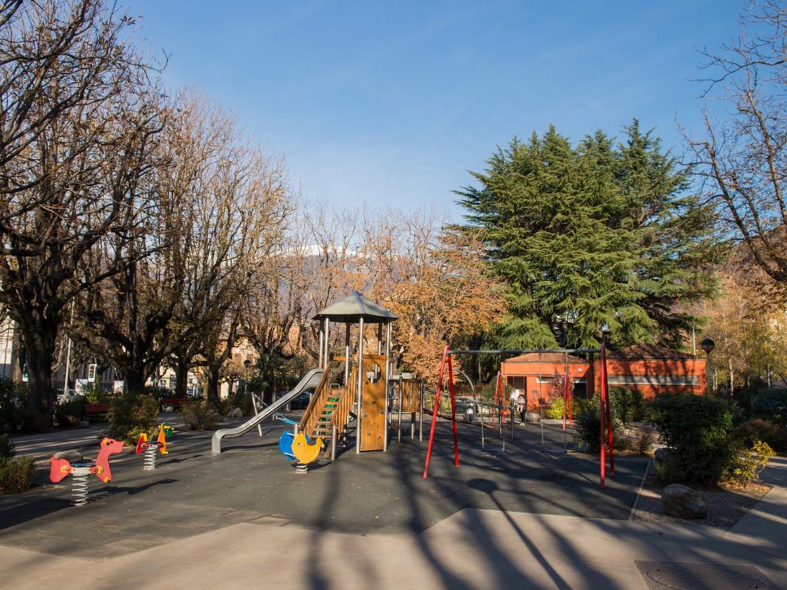 Image 0 - Parco giochi a Bellinzona, Via H. Guisan