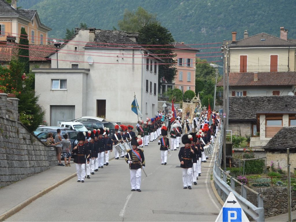 Image 1 - 