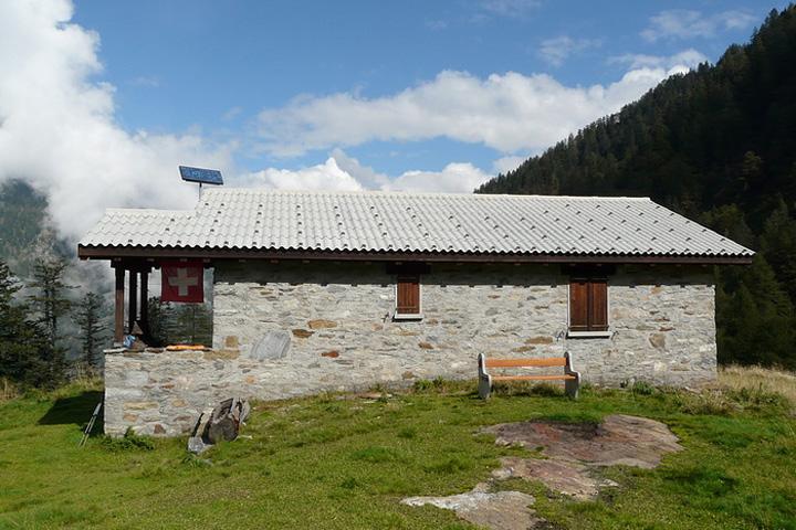 Image 2 - Capanna Gariss