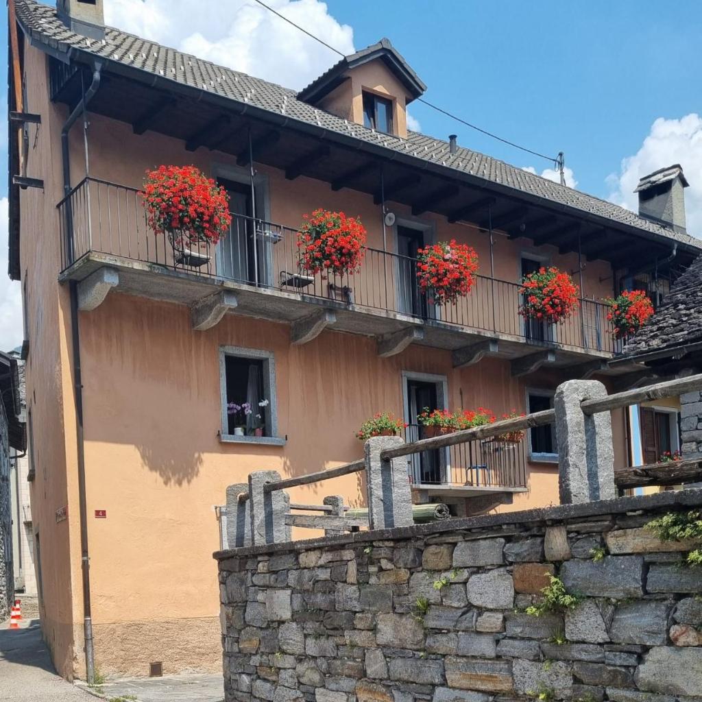 Image 0 - Casa Leoni a Moghegno