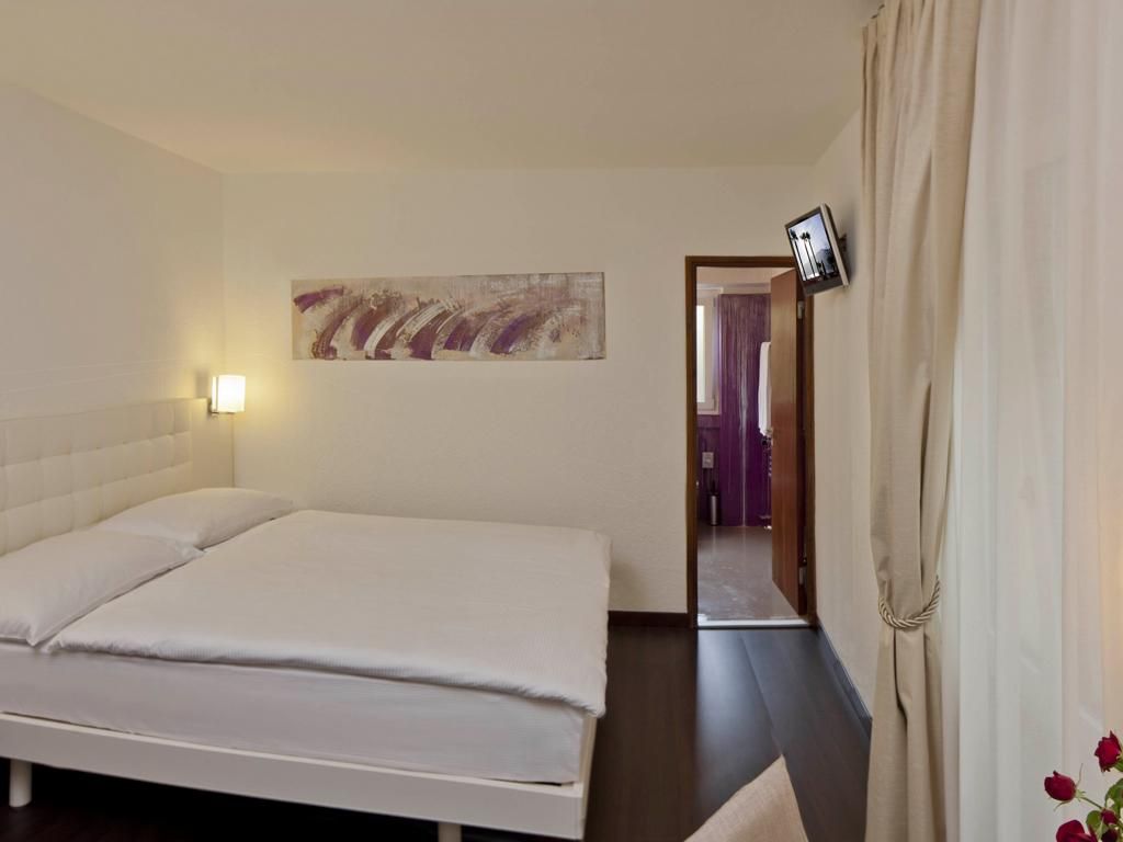 Image 6 - Hotel America