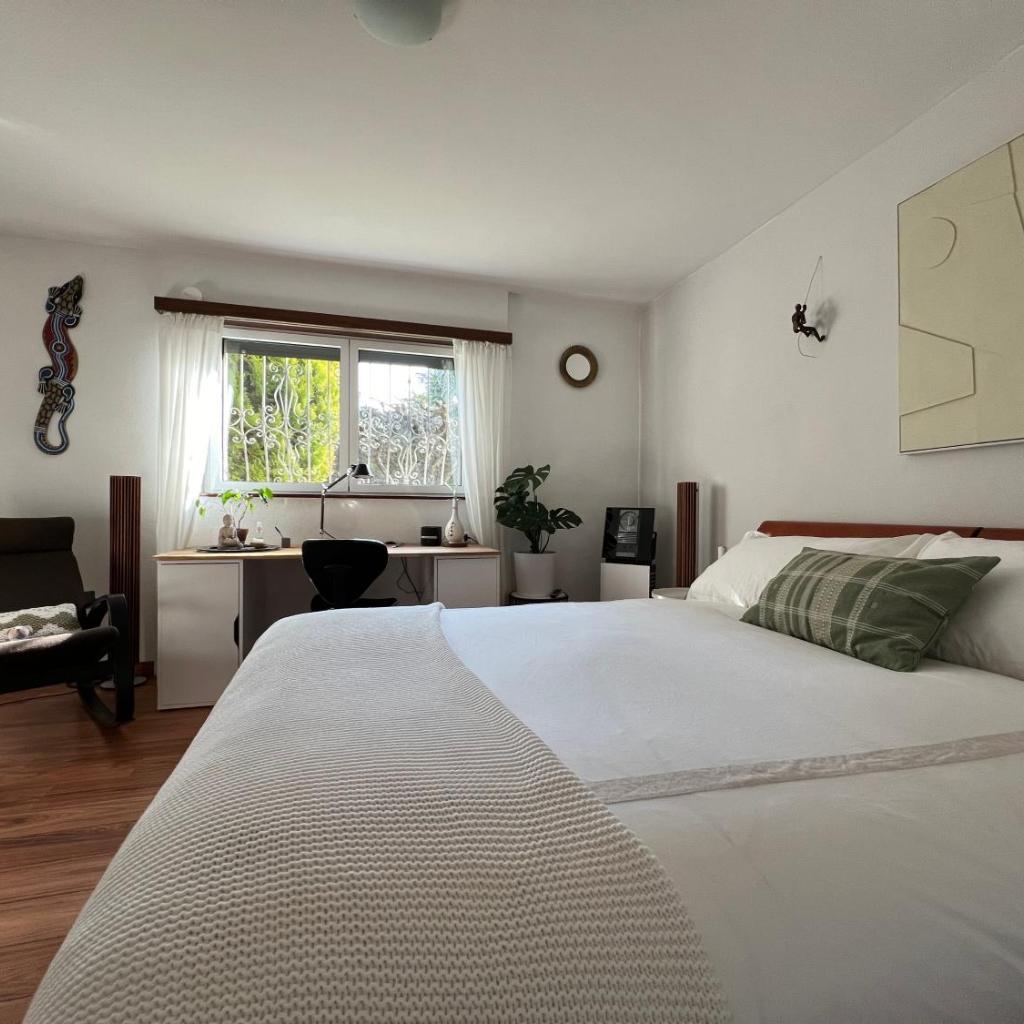 Image 0 - The Comfy Apartment