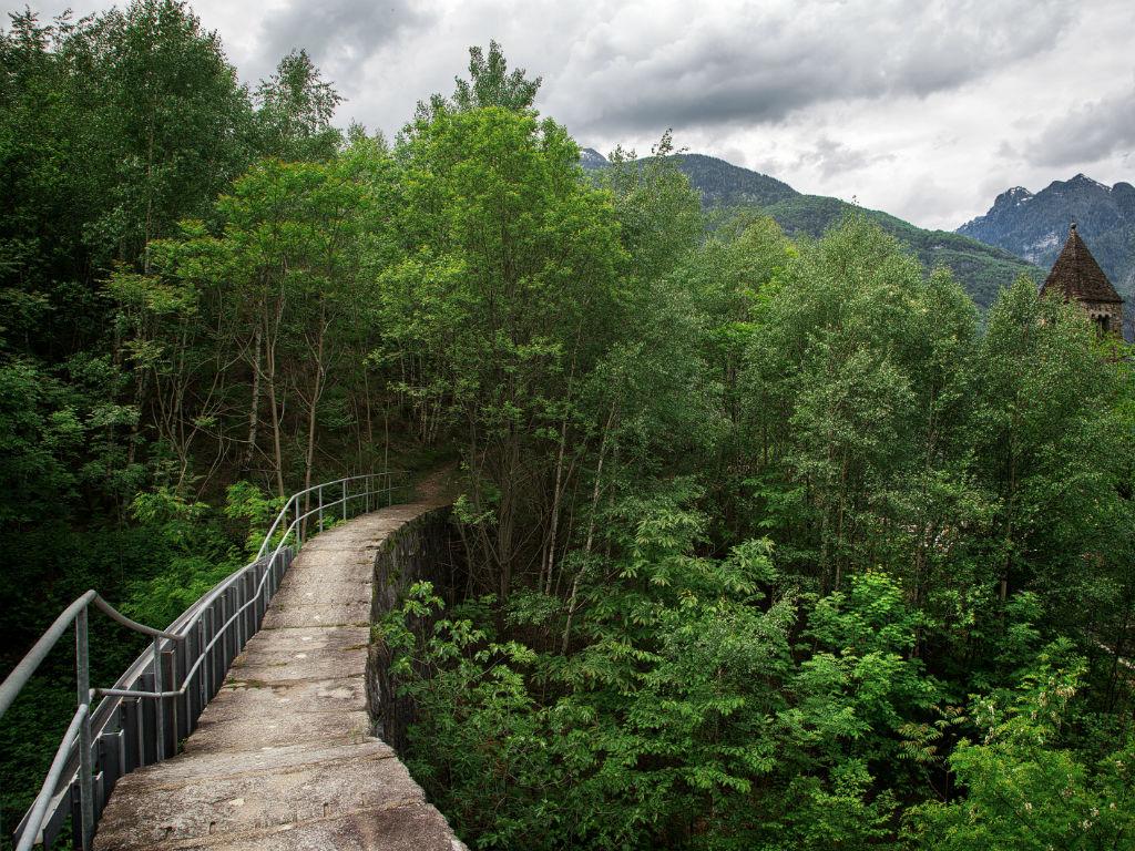 Image 0 - Via Crucis