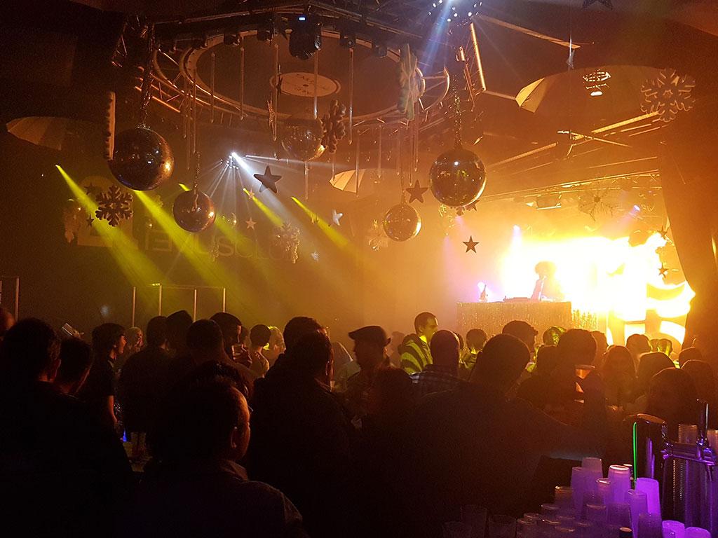 Image 0 - Temus Club