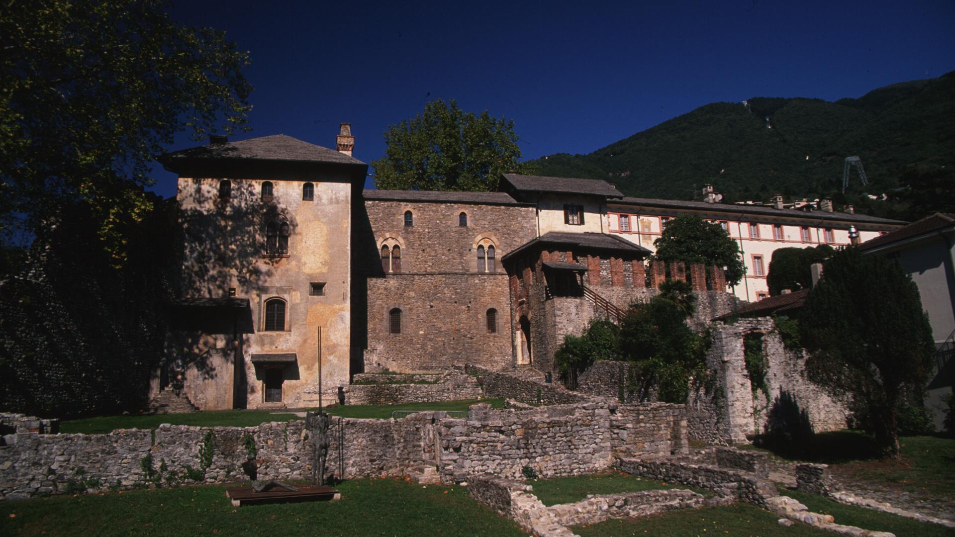 Image 4 - Locarno e la sua città vecchia