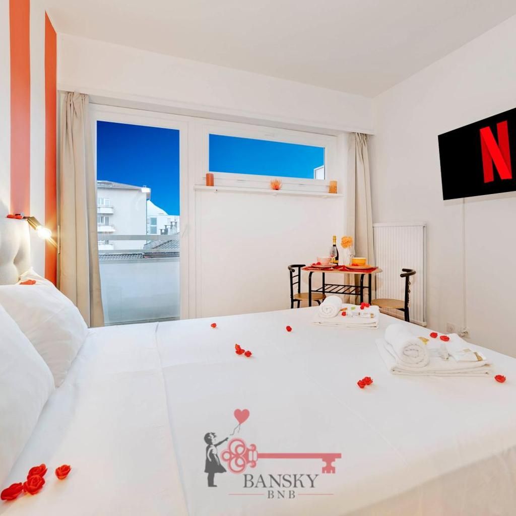 Image 0 - Coral 5 for 2 Pax City Wi-Fi Free -By EasyLife Swiss