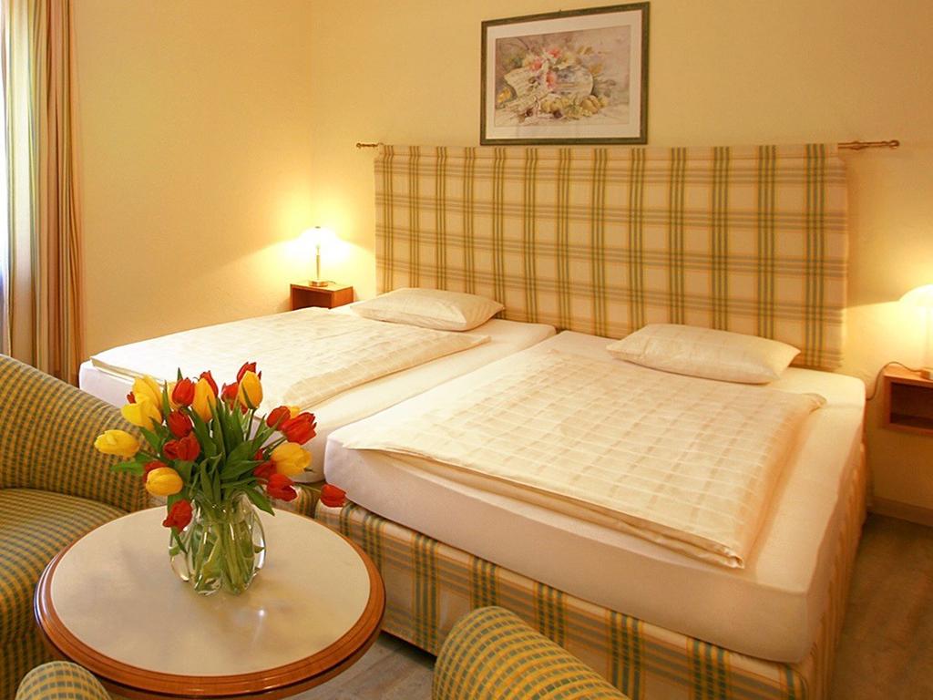 Image 0 - Hotel Garni Golf 