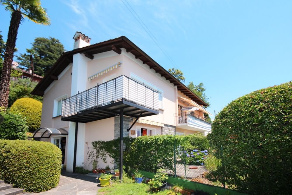 Image 0 - Studio holiday apartment, Sentiero del Roncaccio 14, Locarno (Monti)