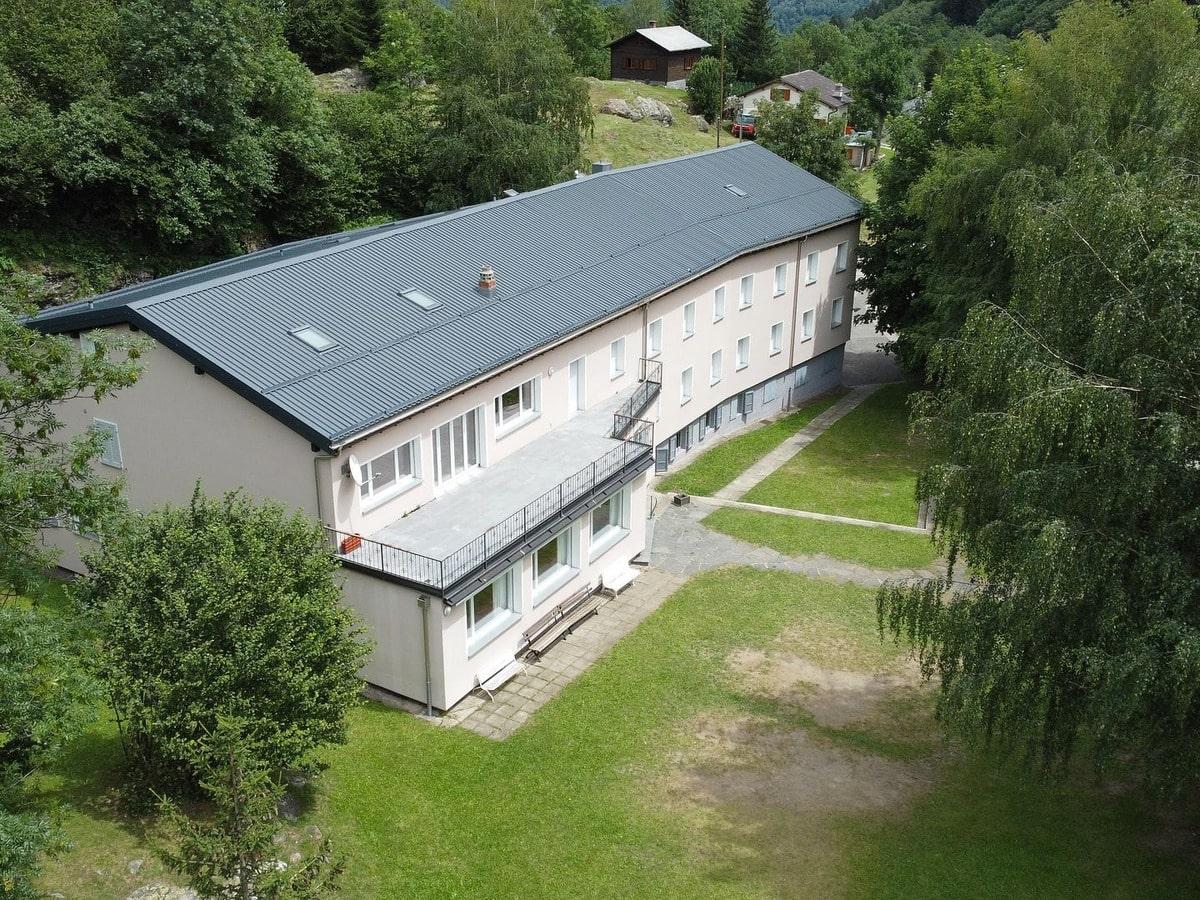 Image 2 - Camp La Montanina