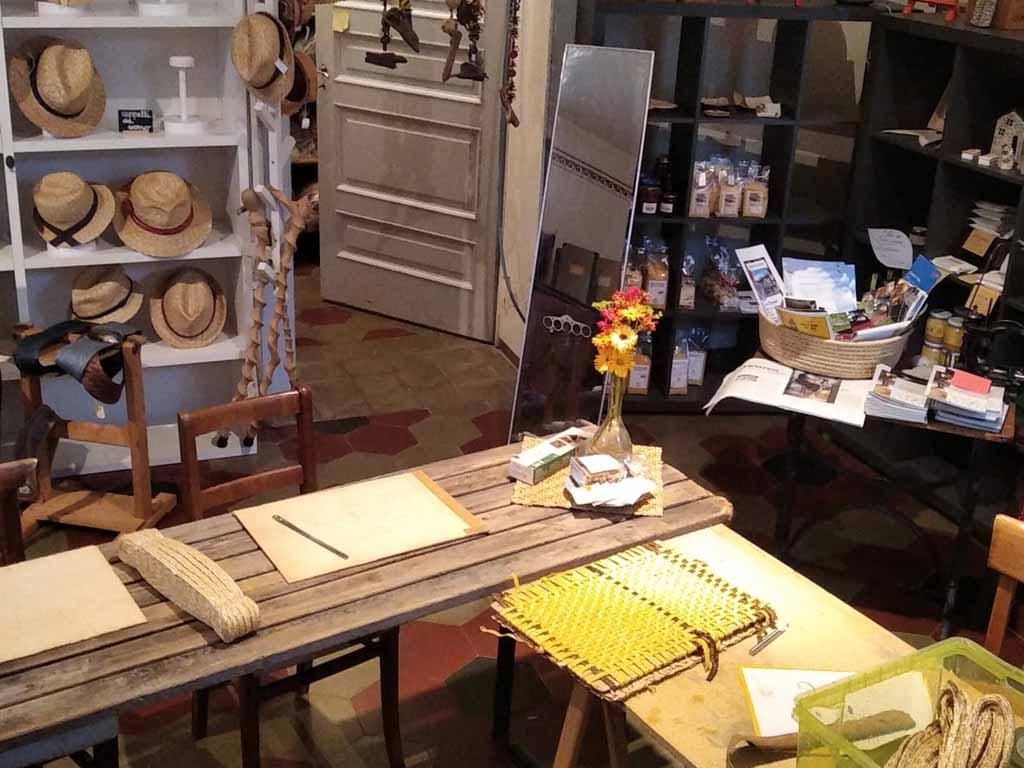 Image 0 - Intreccio con la paglia