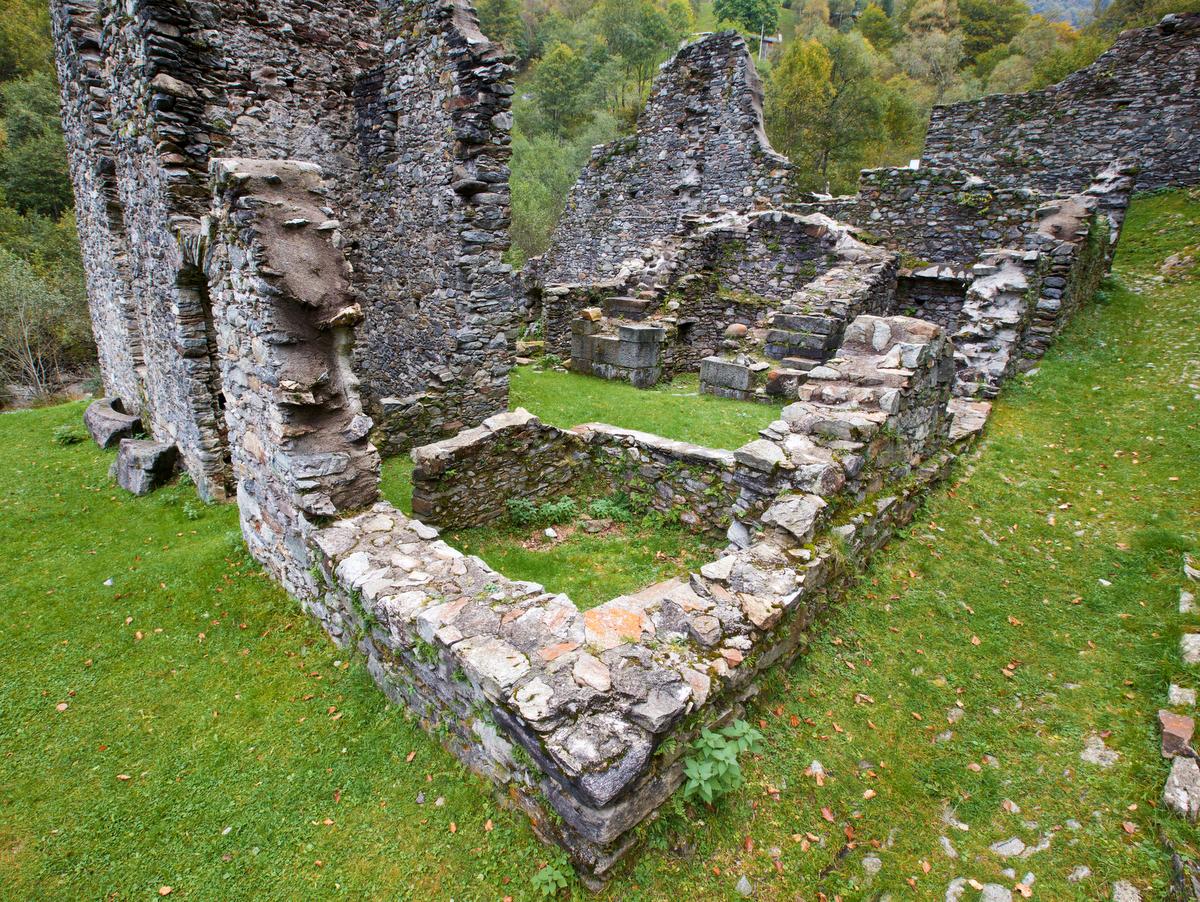 Image 1 - Marteau-pilon et Fourneau de Carena