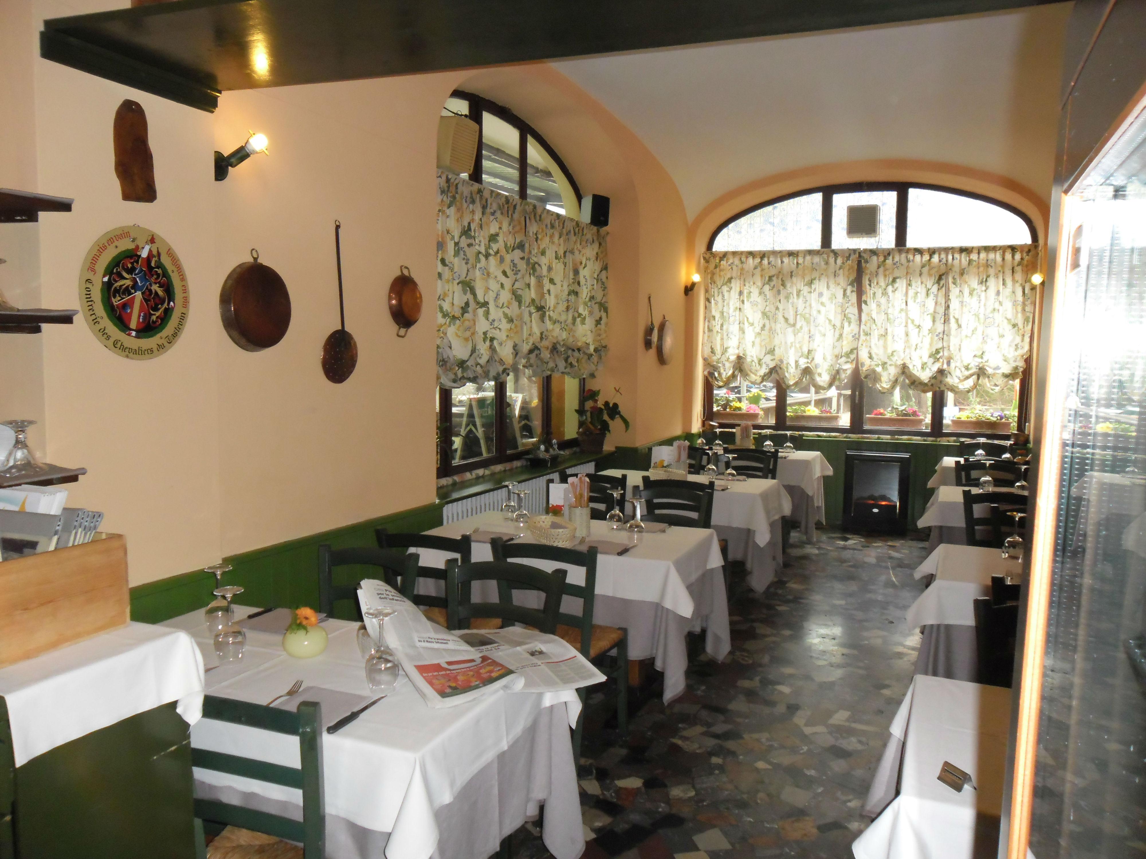 Image 0 - Grotto Reina