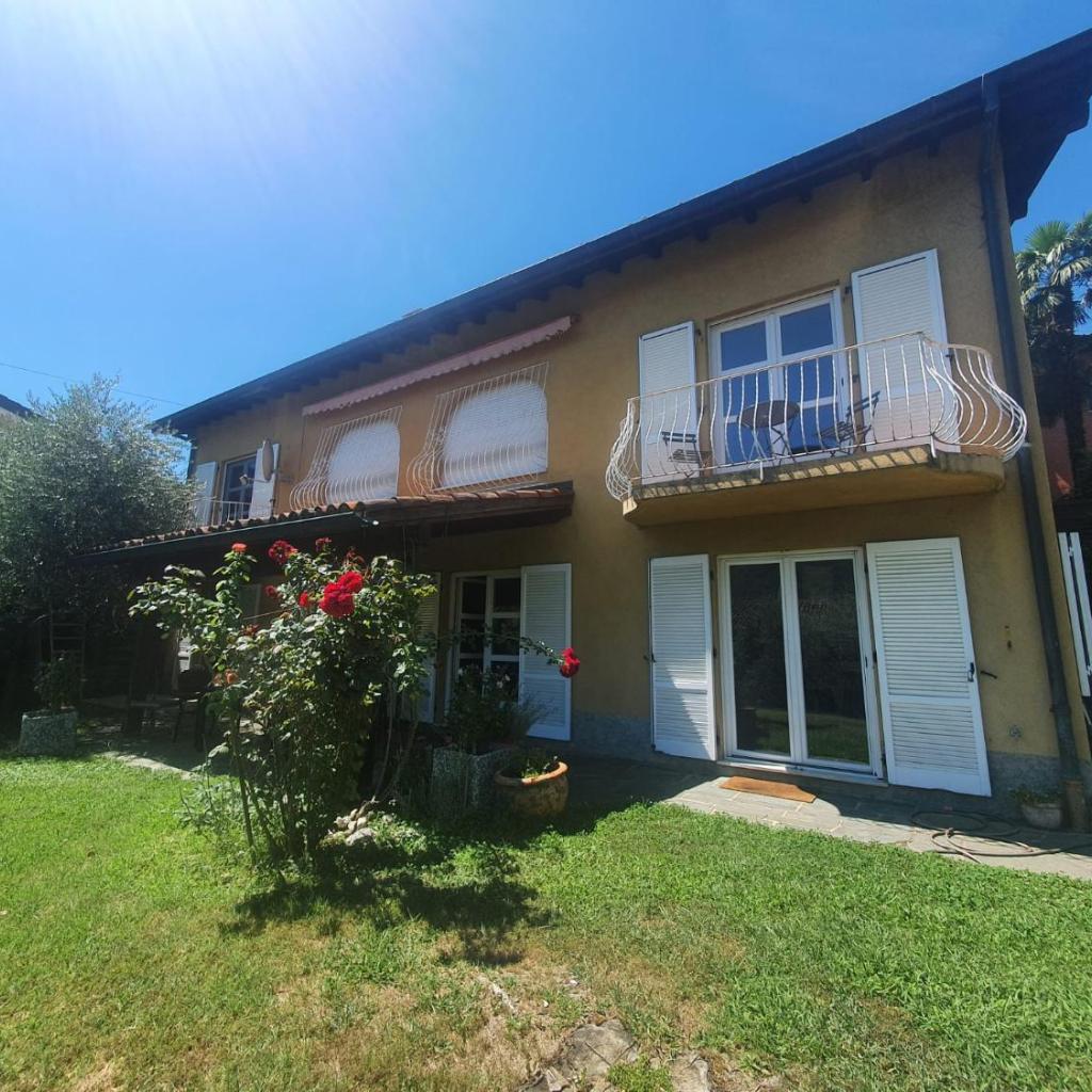 Image 0 - GOLDEN HILL - Elegant bright and spacious rooms with garden and shared kitchen