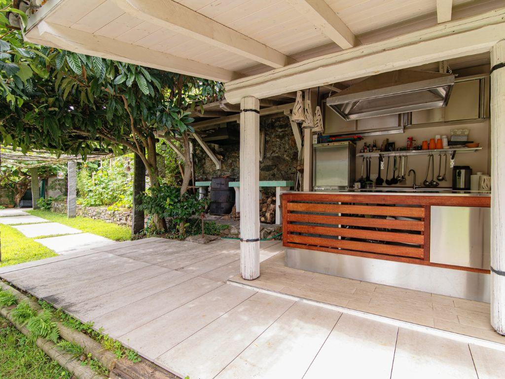 Image 3 - 