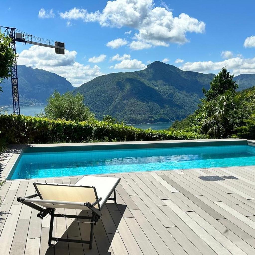 Image 0 - Villa Martino pool and lake view