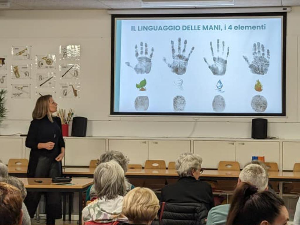 Image 2 - Handanalyse mit Federica