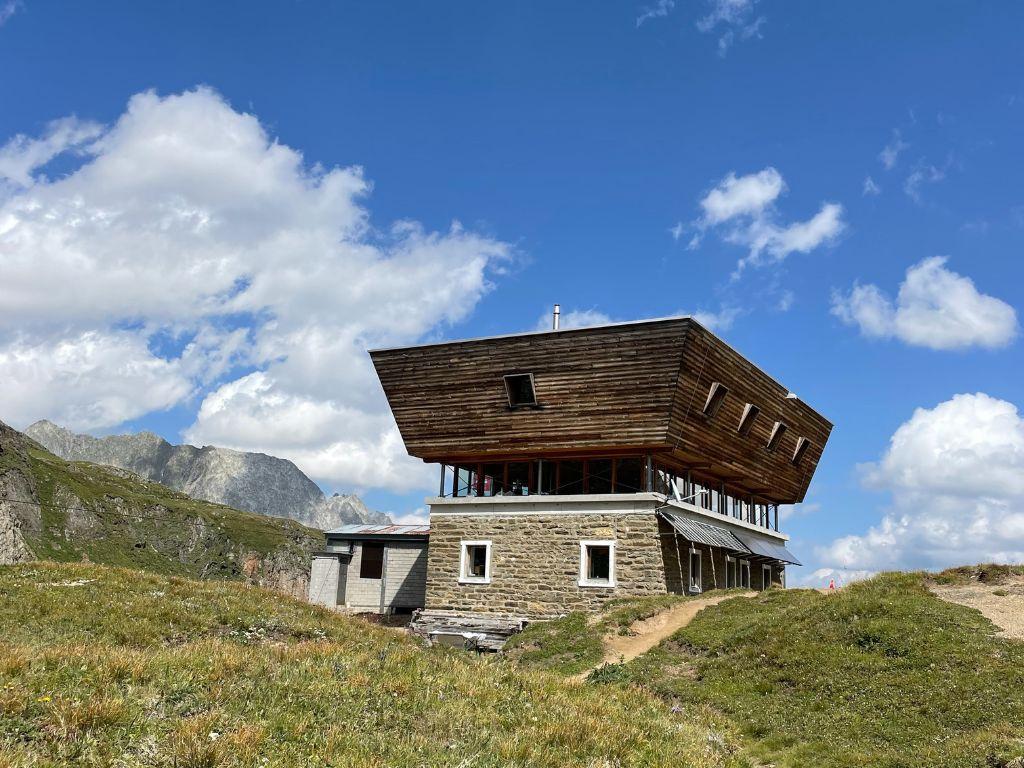 Image 0 - Capanna Corno Gries