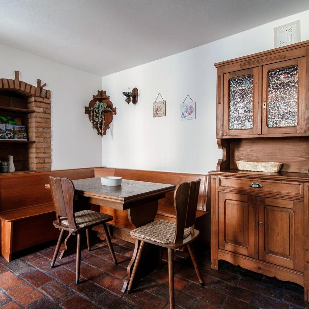 Image 0 - La Casetta di Riva - Cozy Lakeside Village Home