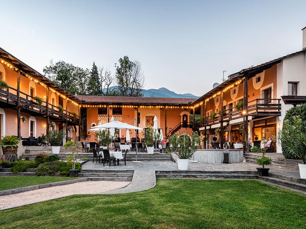 Image 0 - Ristorante Albergo I Grappoli di Sessa