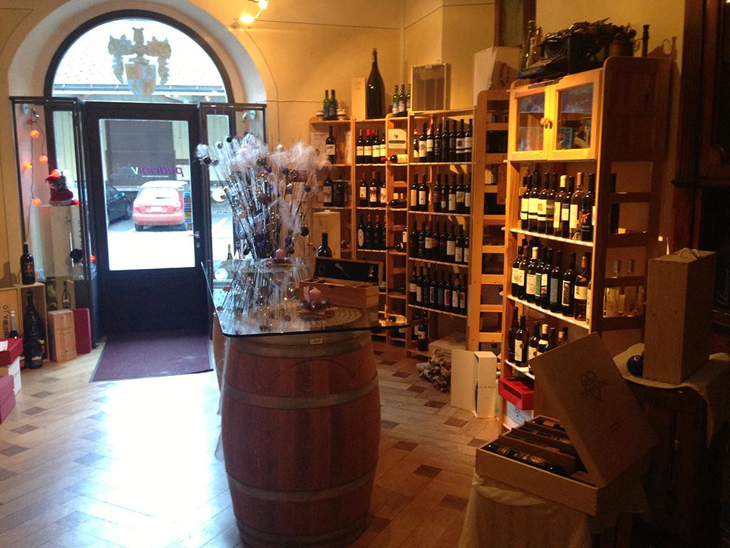 Image 0 - Pedrini vini