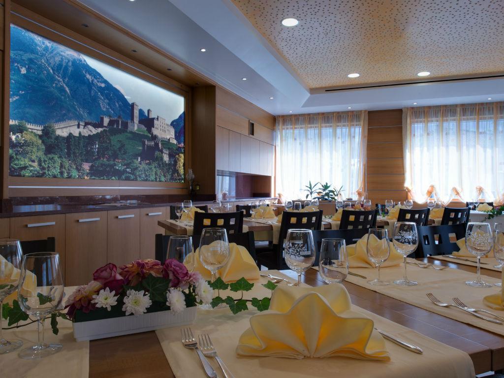 Image 9 - Hotel La Perla