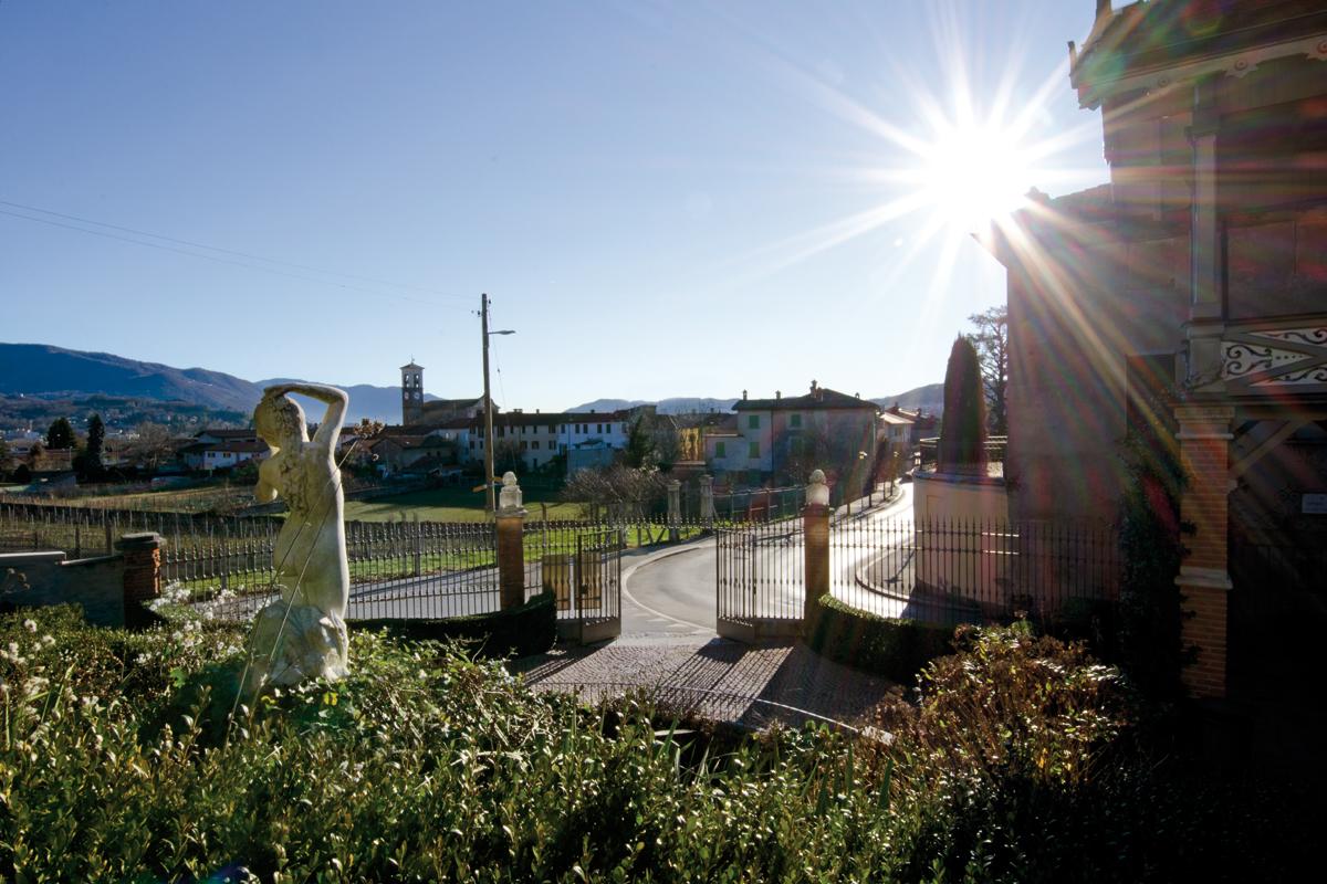 Image 0 - Ligornetto