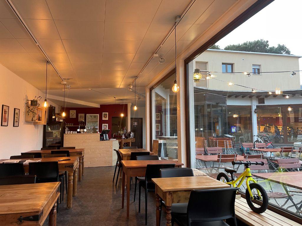 Image 6 - Velo Café Bar - Store e Customs 