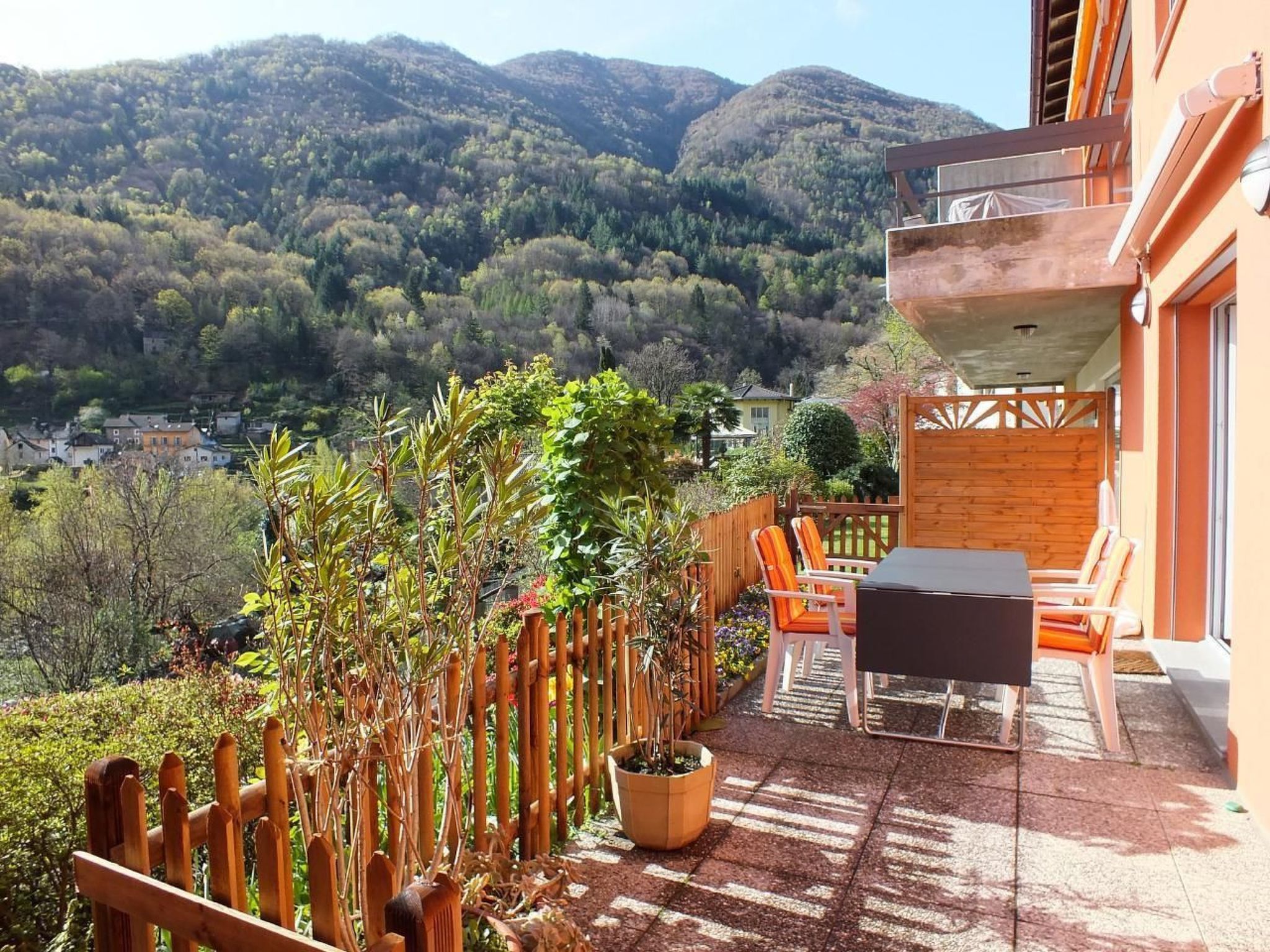Image 0 - Al Colombajo