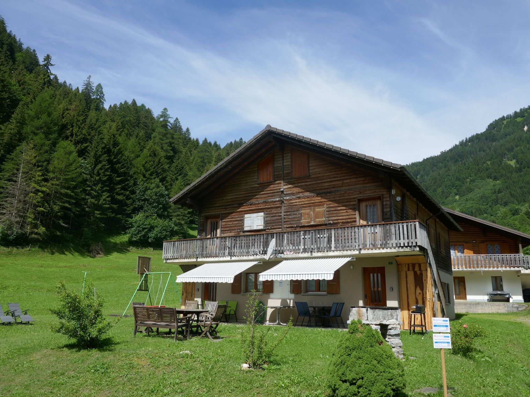 Image 0 - Prou Riverside