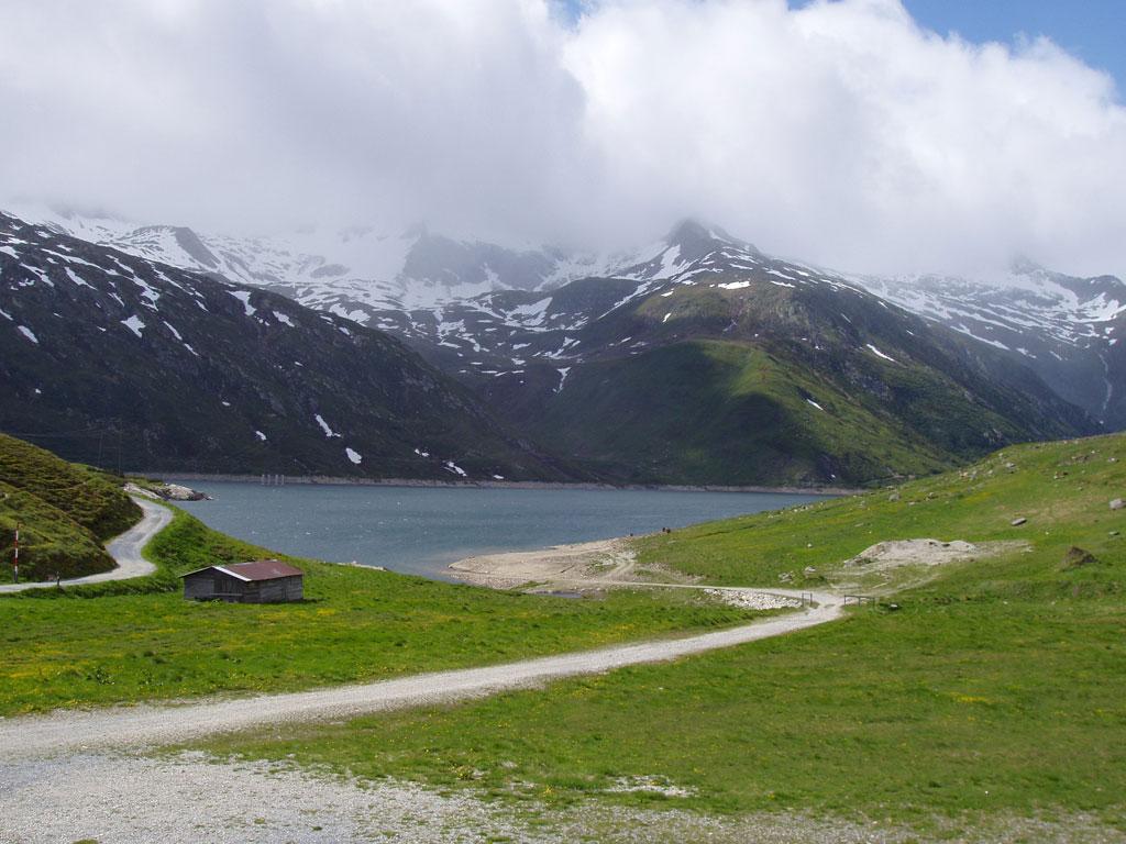 Image 3 - Lukmanierpass und Gebiet 