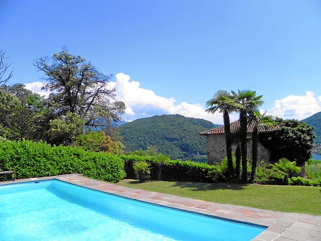 Image 0 - 3,5 room holiday house 'Residenz Ai Ronchi', Via ai Ronchi 17, Ponte Tresa, Lago di Lugano