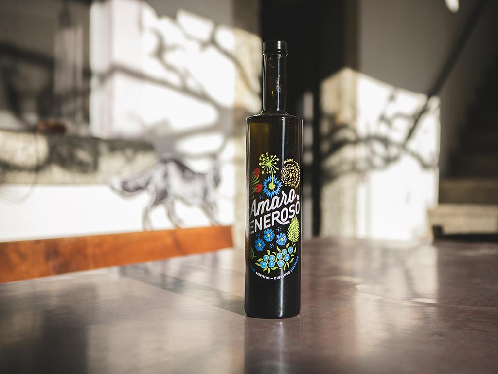 Image 2 - Amaro Generoso