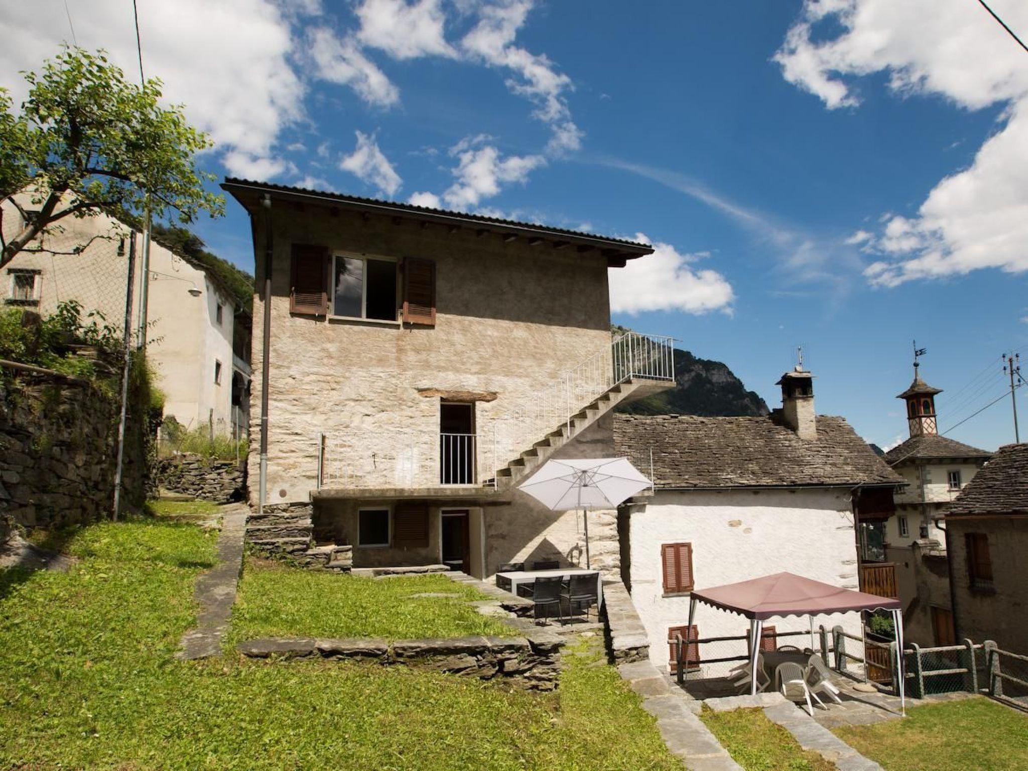 Image 0 - Casa-Onsernone